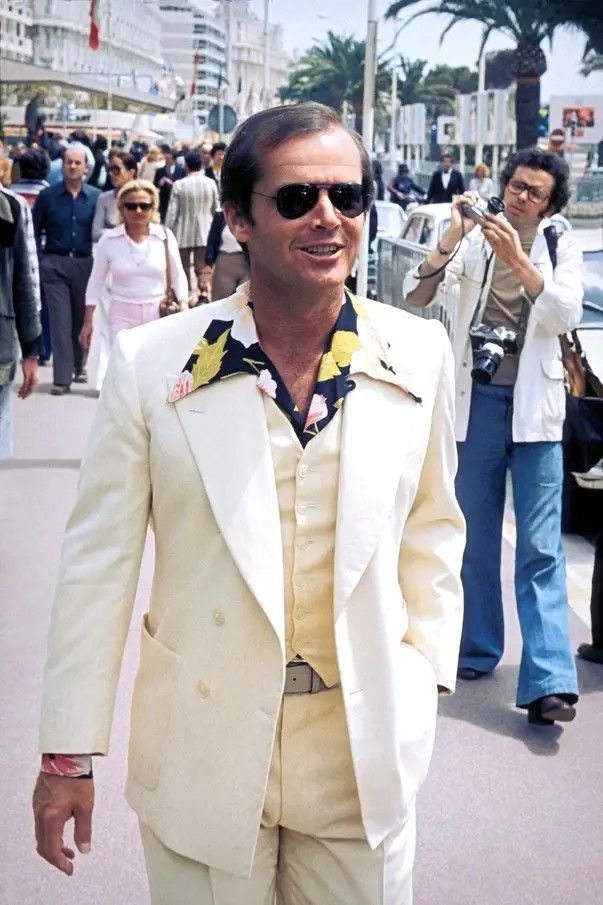 Supersized Shirt Collars (a.k.a. "Disco Wings")