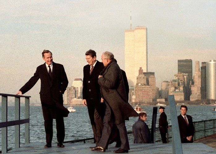 The End of the Cold War Begins