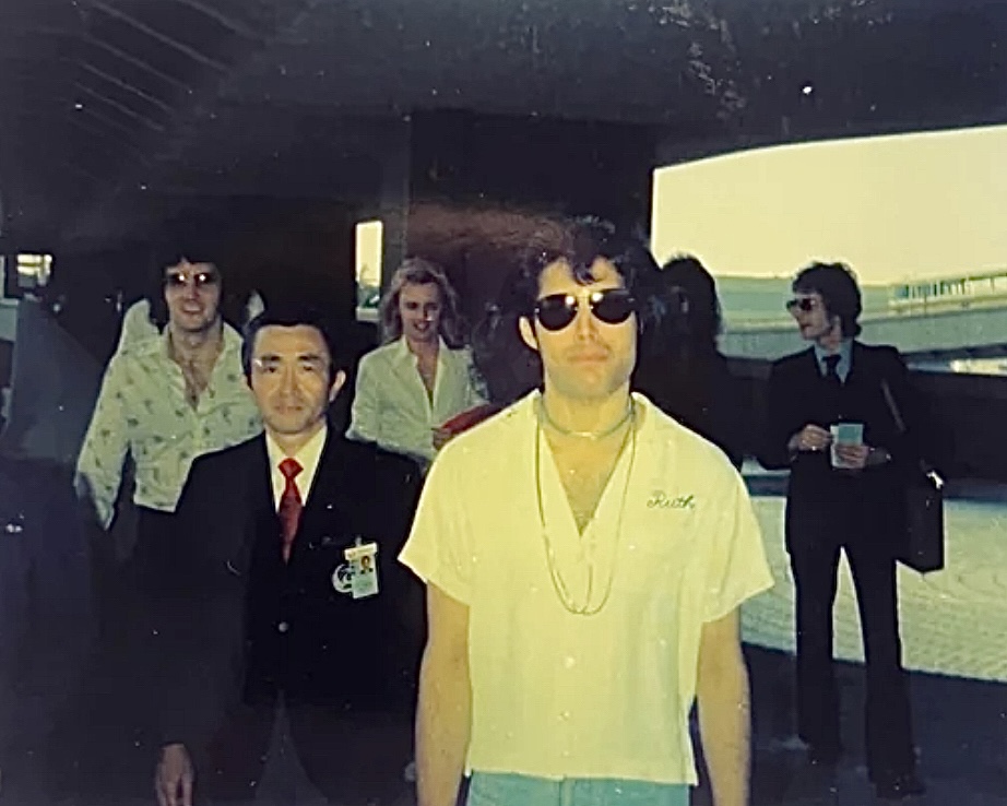 Japan Tour, 1975