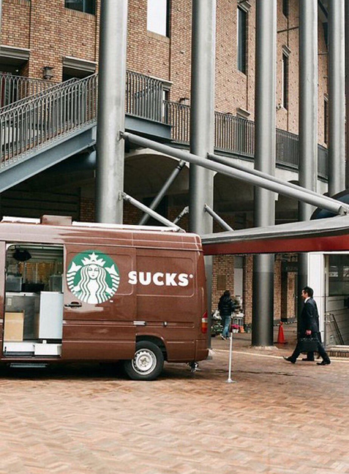 This Starbucks Van S*cks… Literally