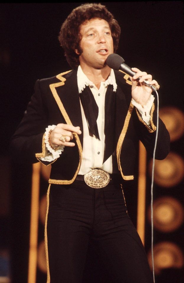 A deep note, a sly wink, and someone in the front row collapsed.