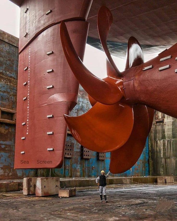 Propeller or portal?