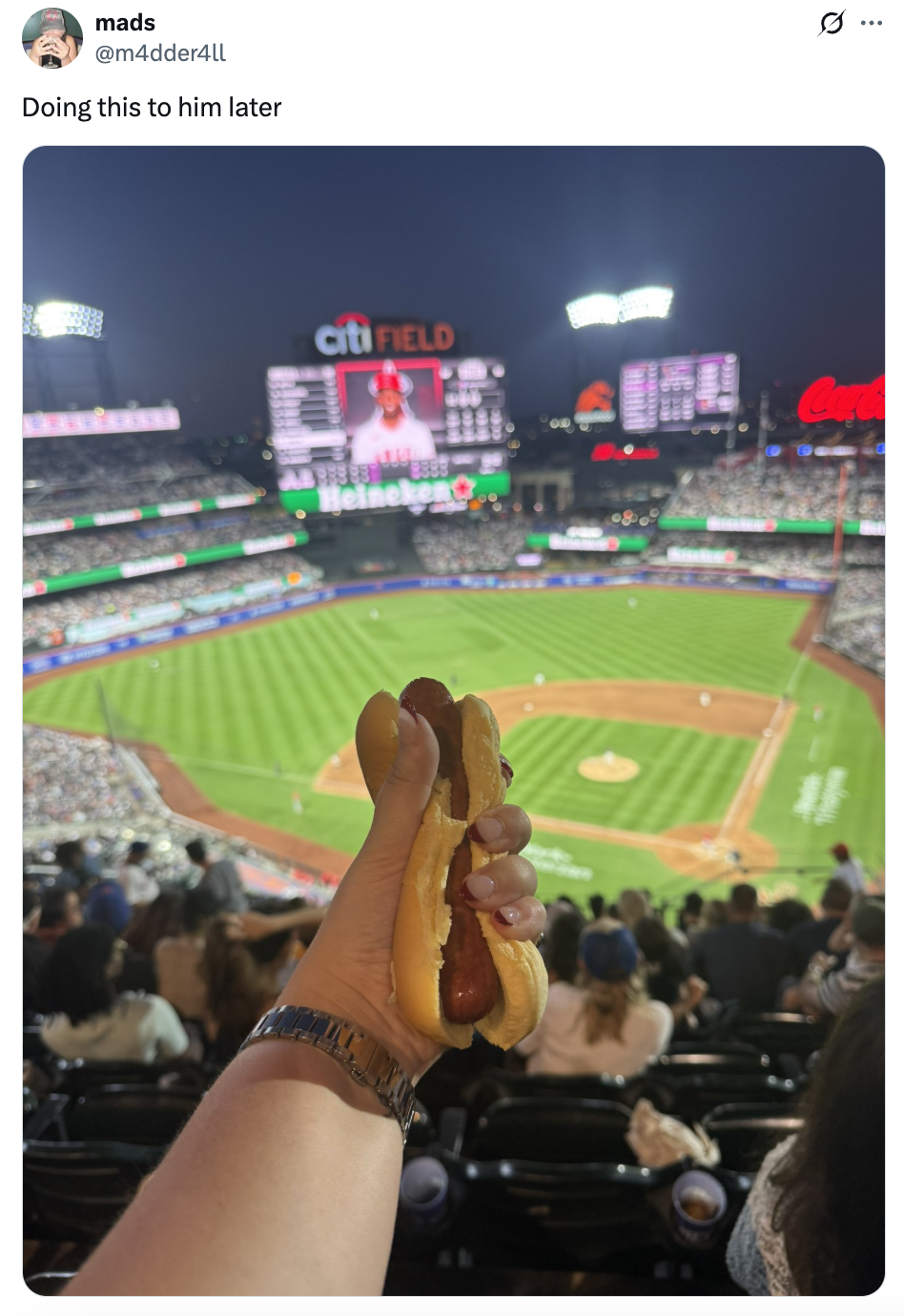 20 Funny Tweets Worth a Chuckle 