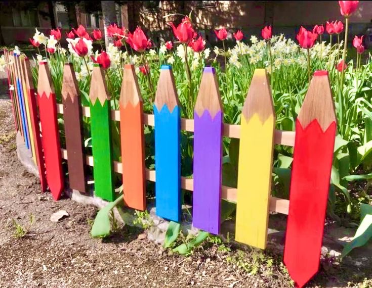 Fence? Nah, That’s a Box of Crayons on Vacation
