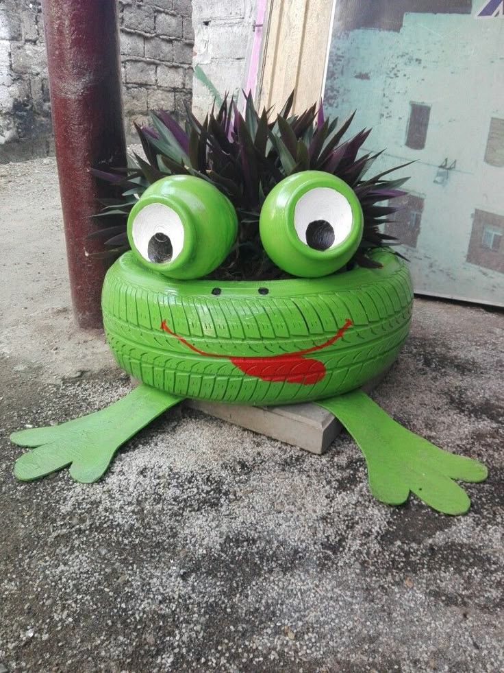 This Frog Has Tires for Body and Still Looks Fabulous