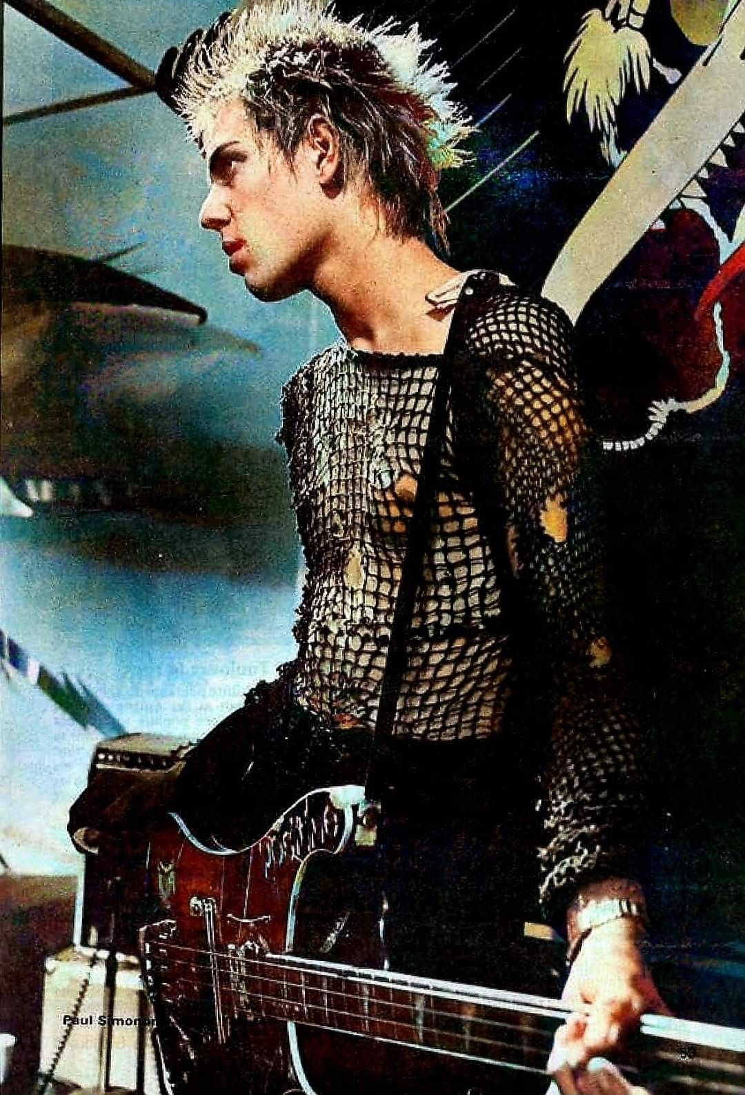 Paul Simonon, 1977, Shirt Ripped, Attitude Intact