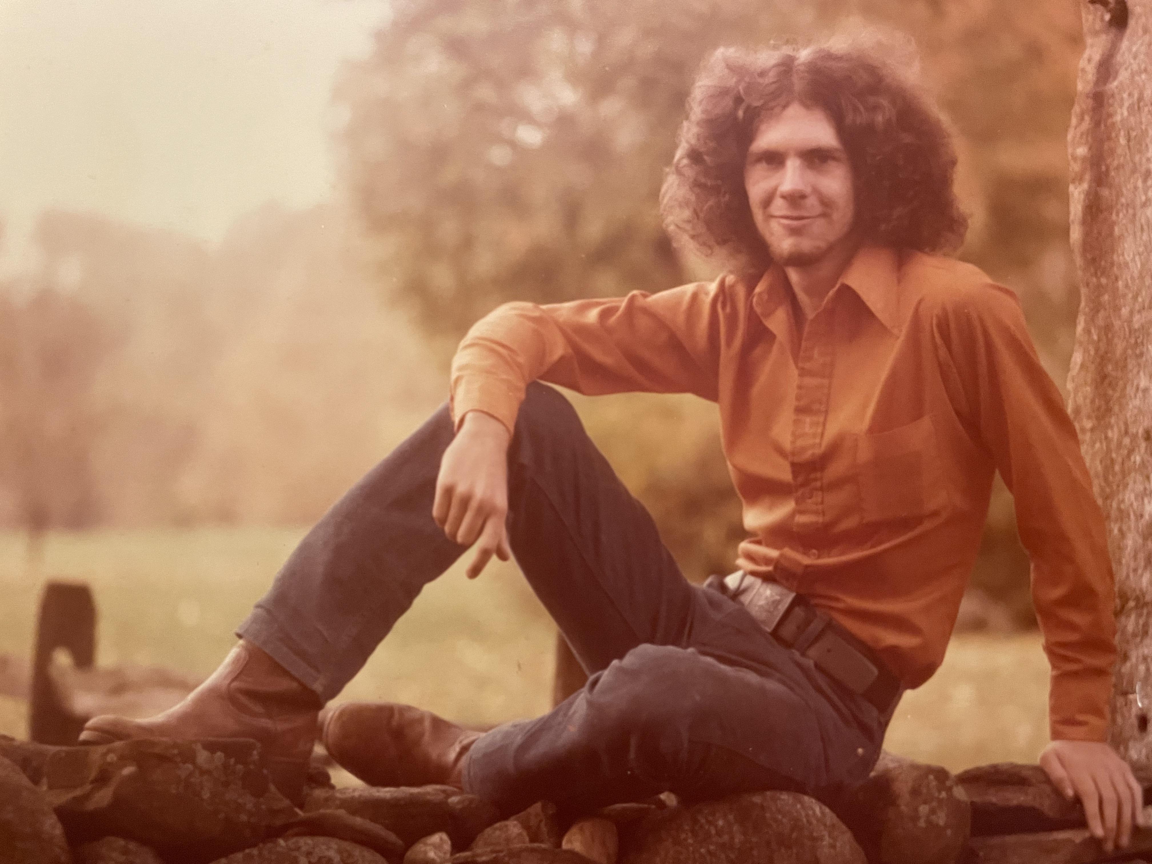 Autumn vibes and an afro seems perfect.