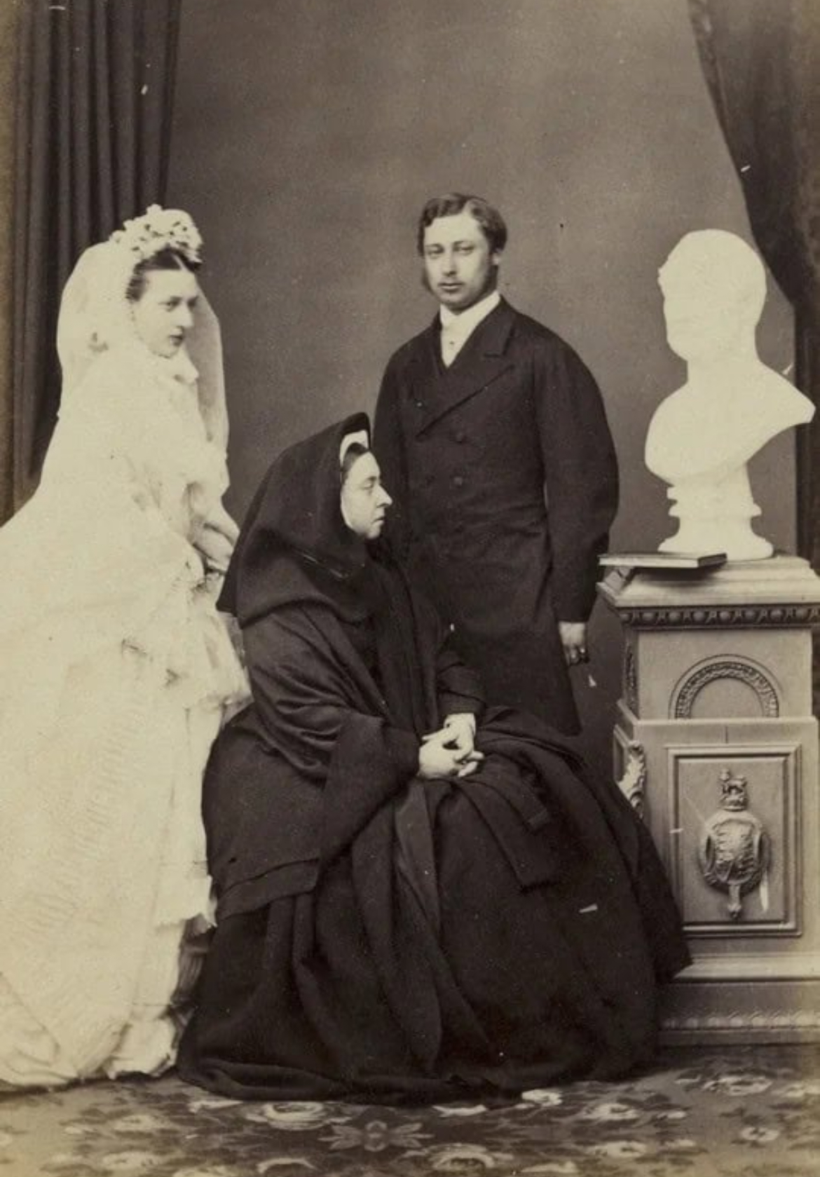 Queen Victoria’s Photobomb, 1863
