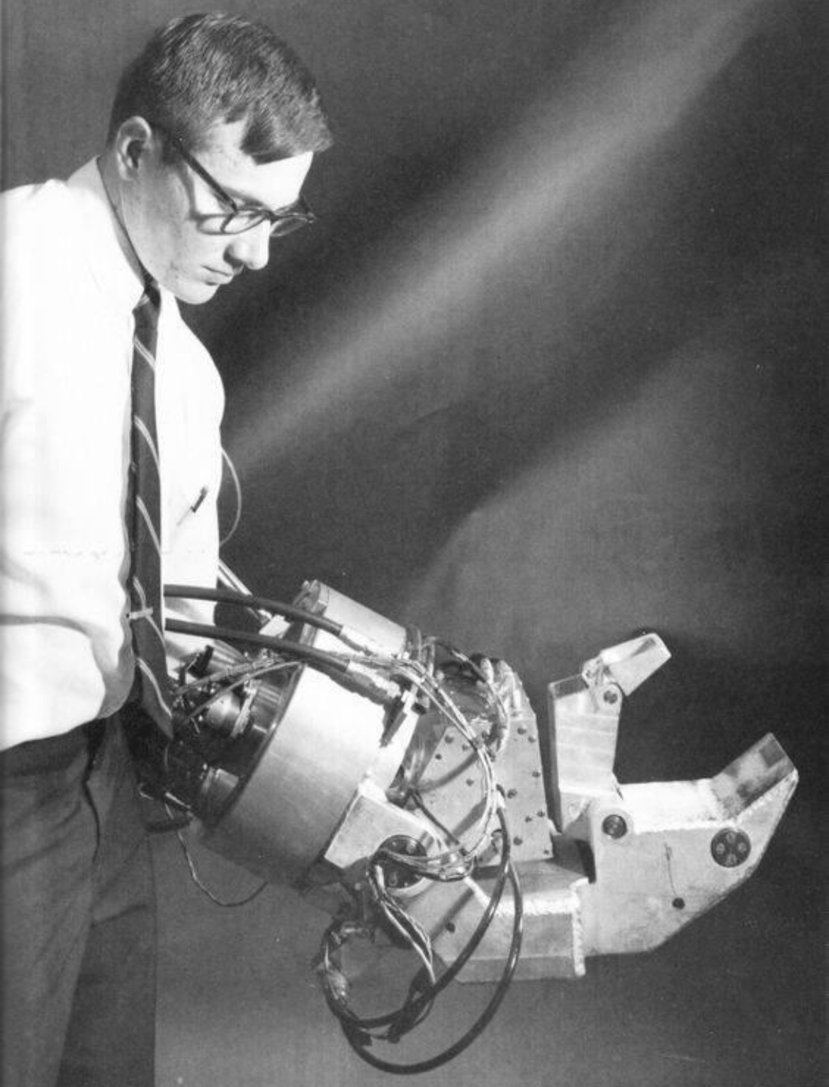 The Hardiman Claw: GE’s Exosuit, 1960