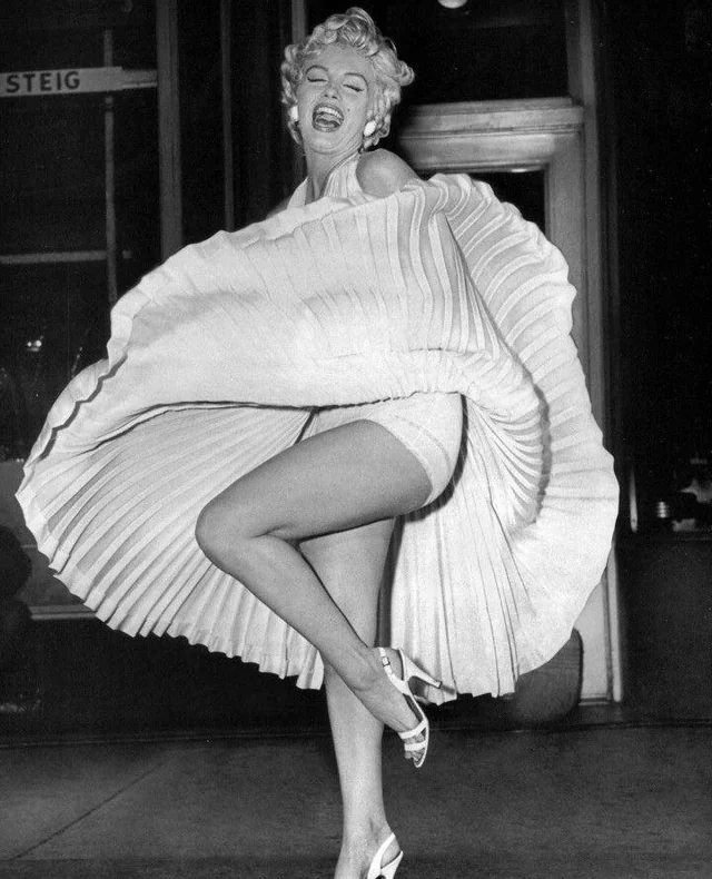 Marilyn Monroe’s white dress moment, 1954