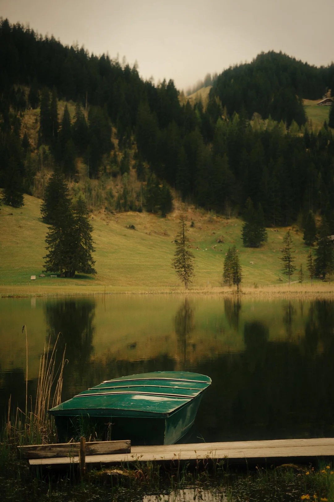 Even silence has a reflection.