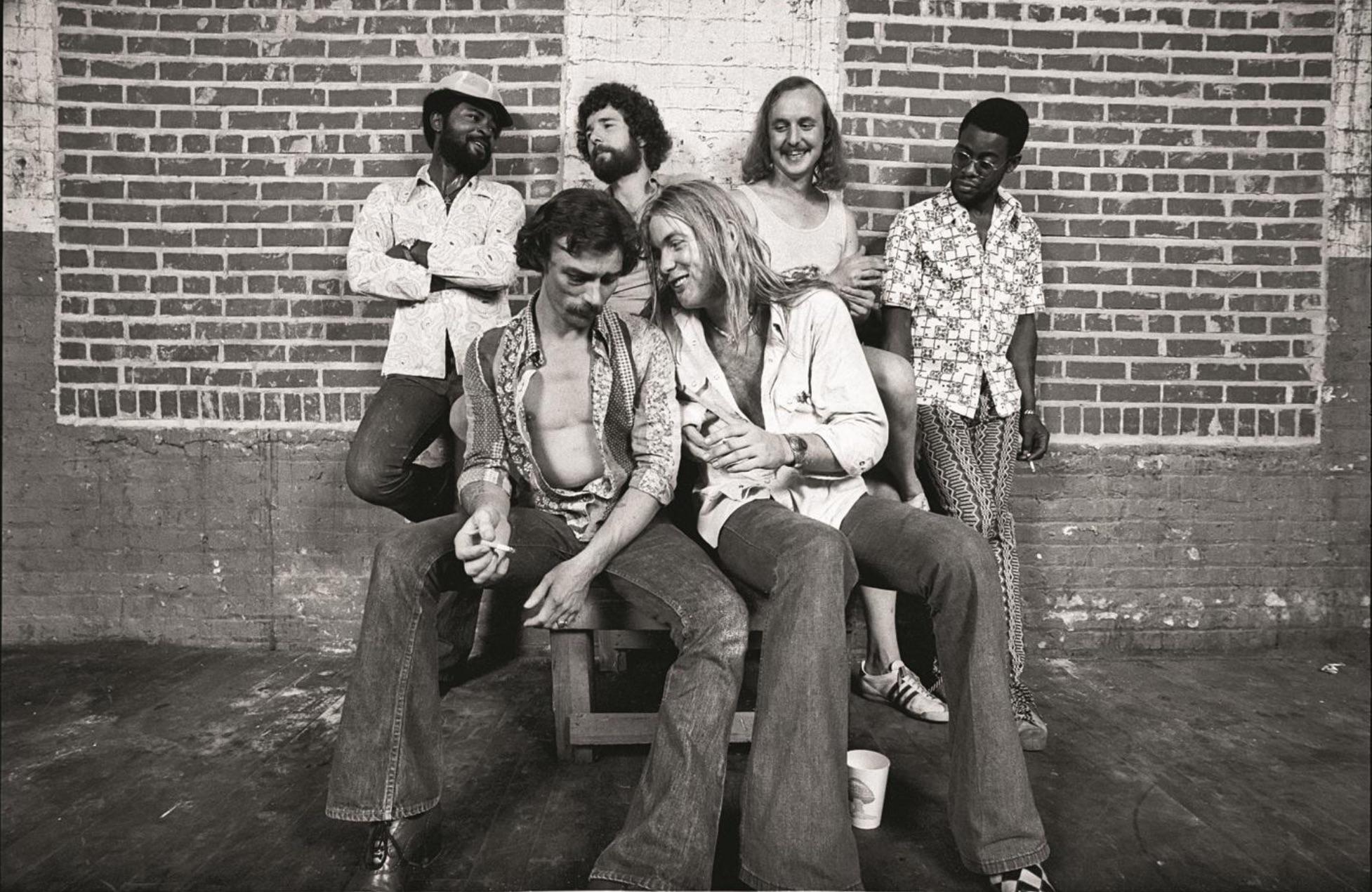 The lineup continued to evolve as the band experimented with new sounds through the mid 70s.