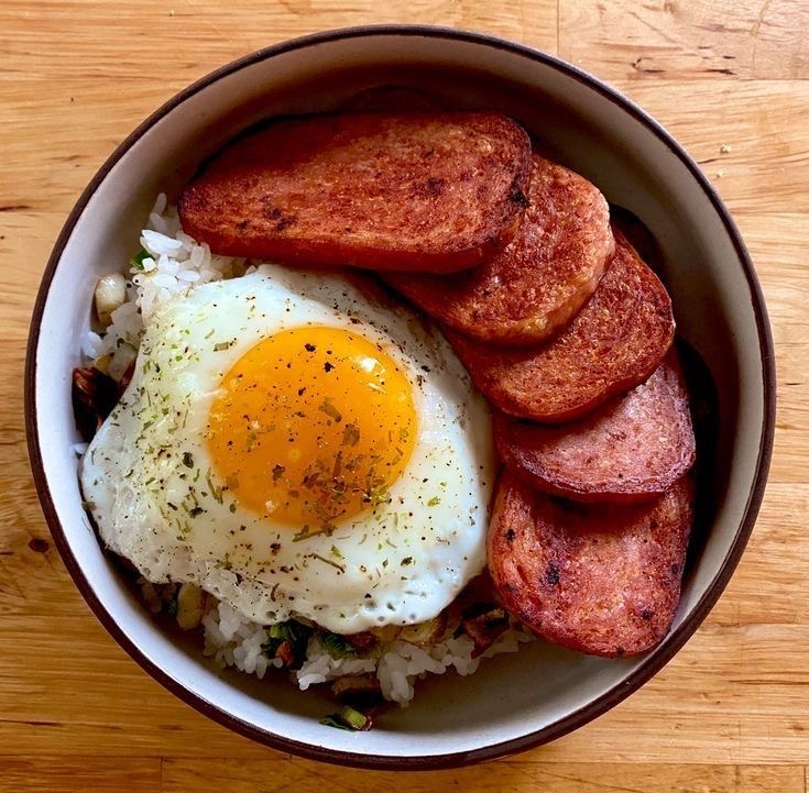 GIs, Hawaiians, and Filipinos