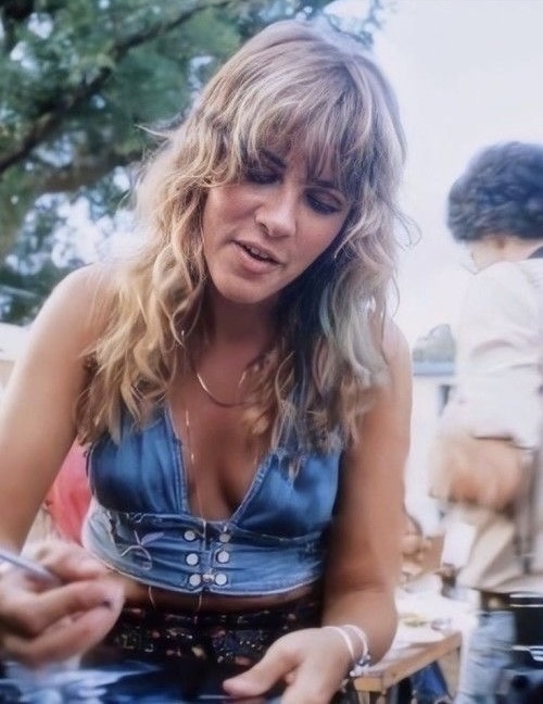 Roadside Dreams and Reality