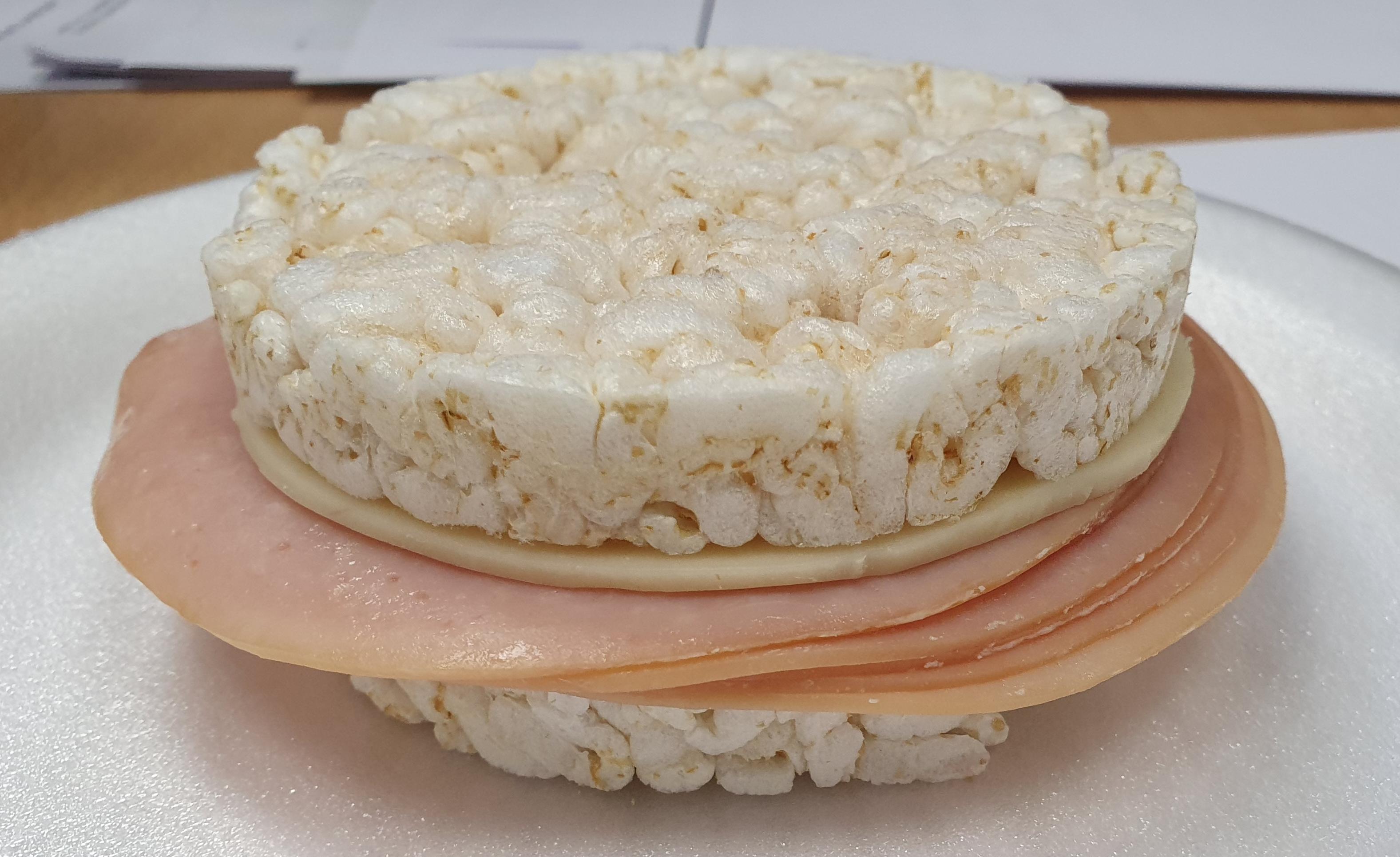 Rice cake sandwich