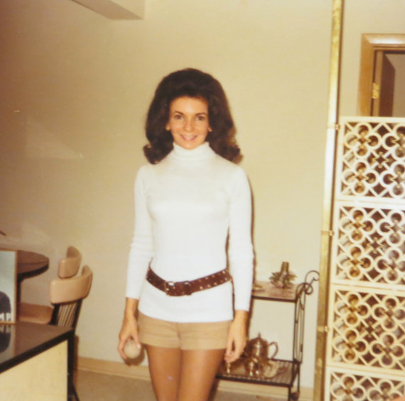 Turtleneck and shorts for the first day? Yes.