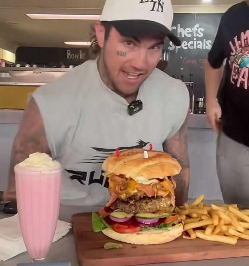 The King Kong Burger Challenge – The King Kong Restaurant (Chicago, IL)