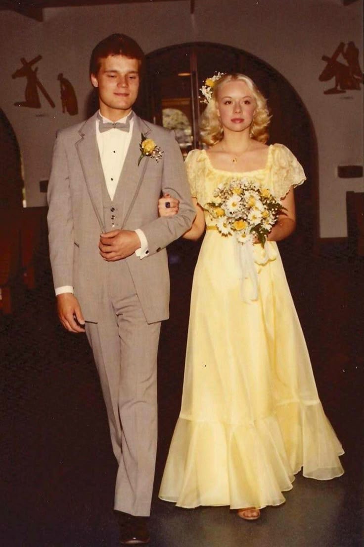 The Bride Who Went Full Blonde on Blonde