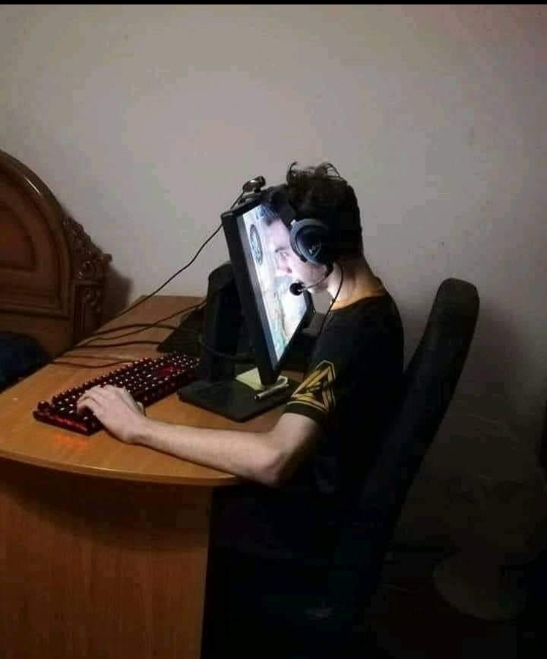 The gamer experience, becoming one with the screen.