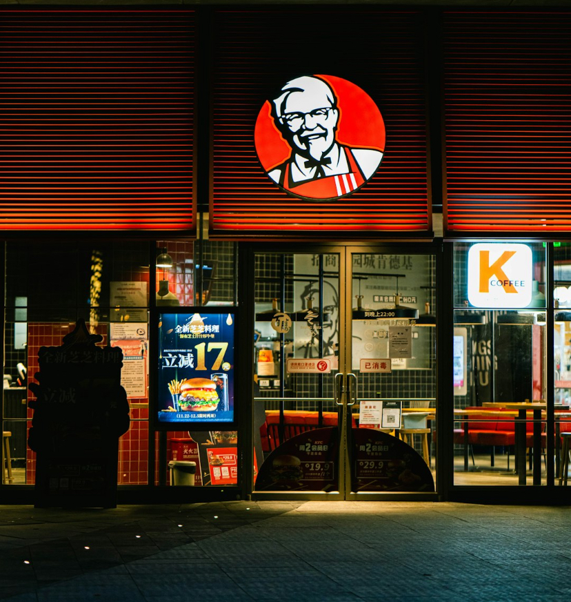It Started as a Regular KFC Shift… Then the Screaming Started