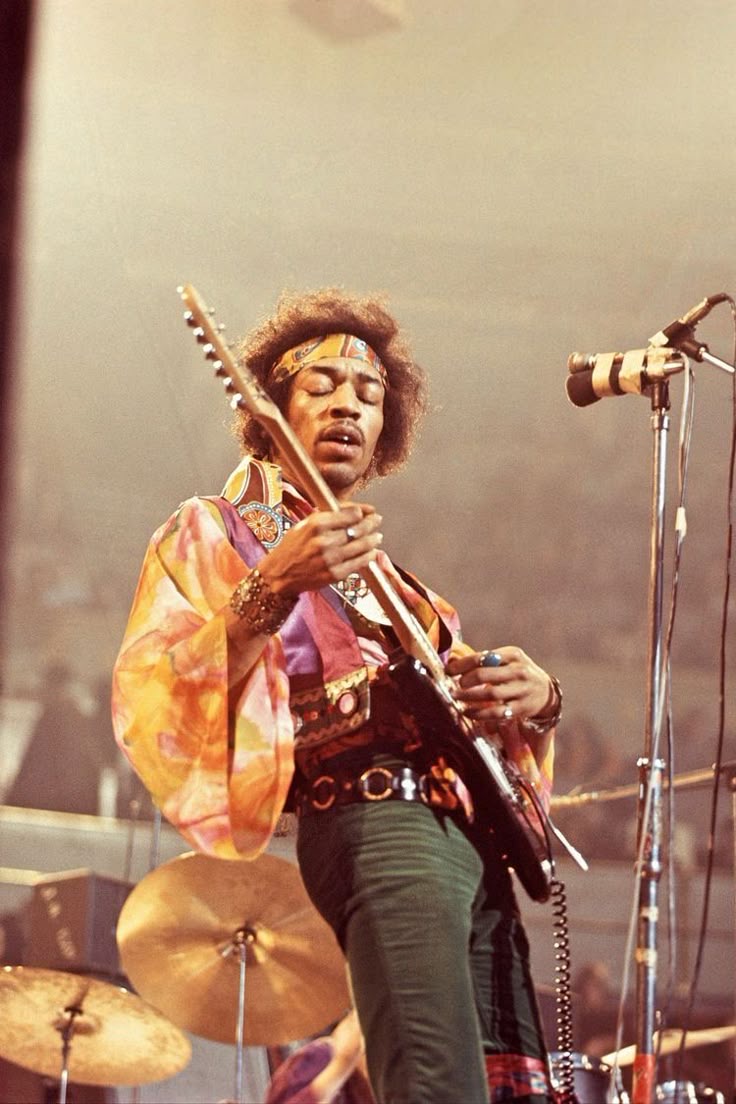 Jimi Hendrix – “Purple Haze”
