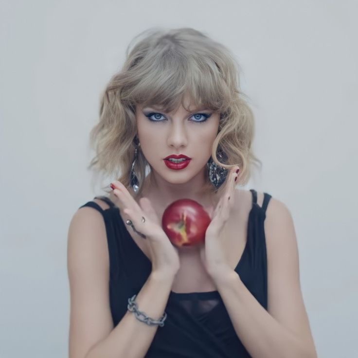 Taylor Swift – “Blank Space”