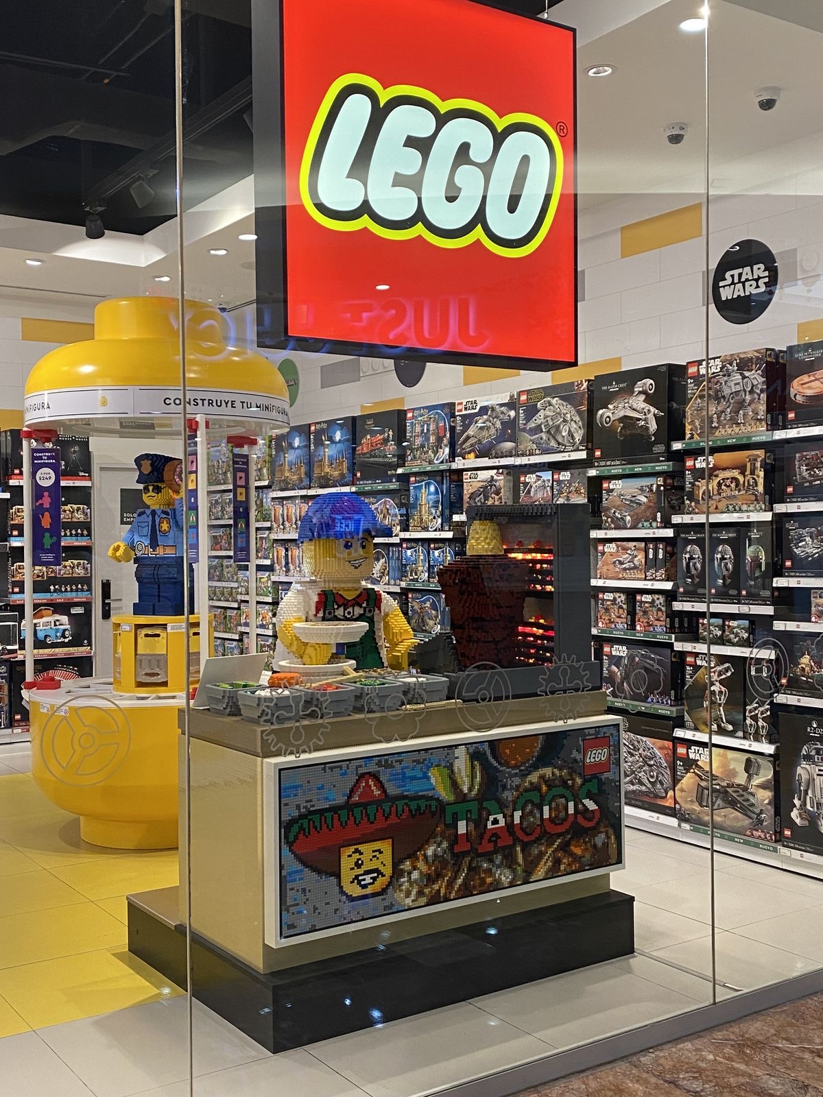 LEGO