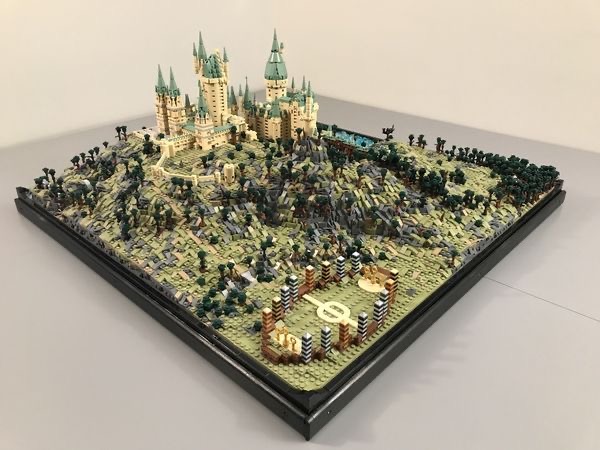 Hogwarts in Full Brick-Mode