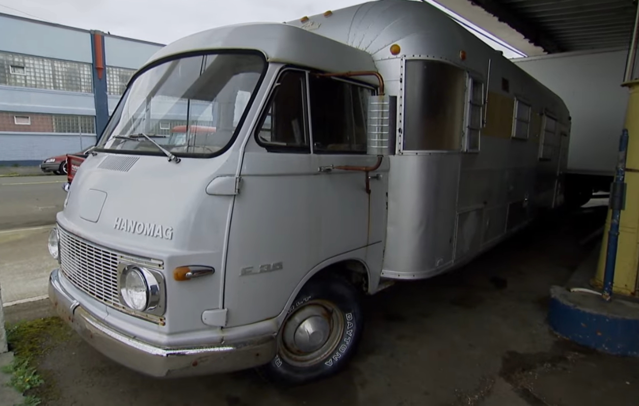 Rare ’70s VW: Flower Power on Four Wheels