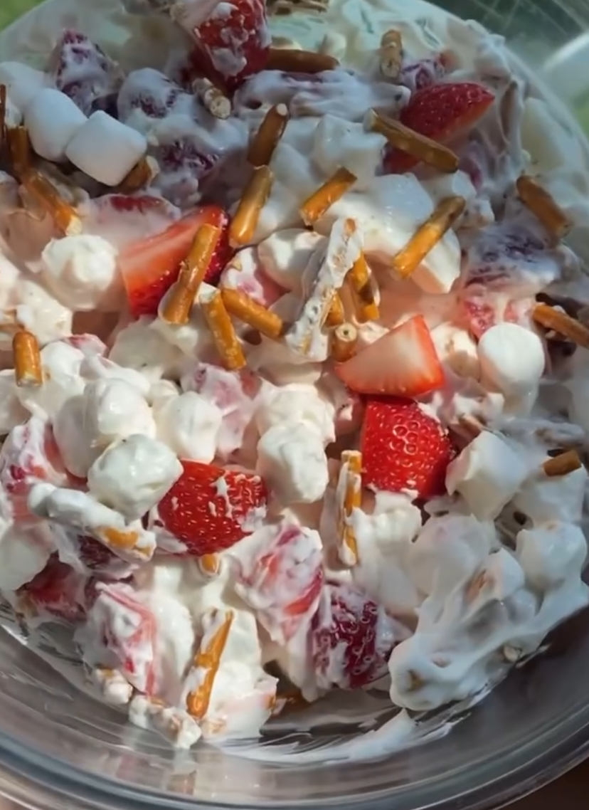 Strawberry Pretzel Salad