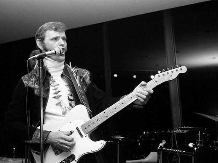 Jerry Reed’s Guitar Could File Its Own Taxes