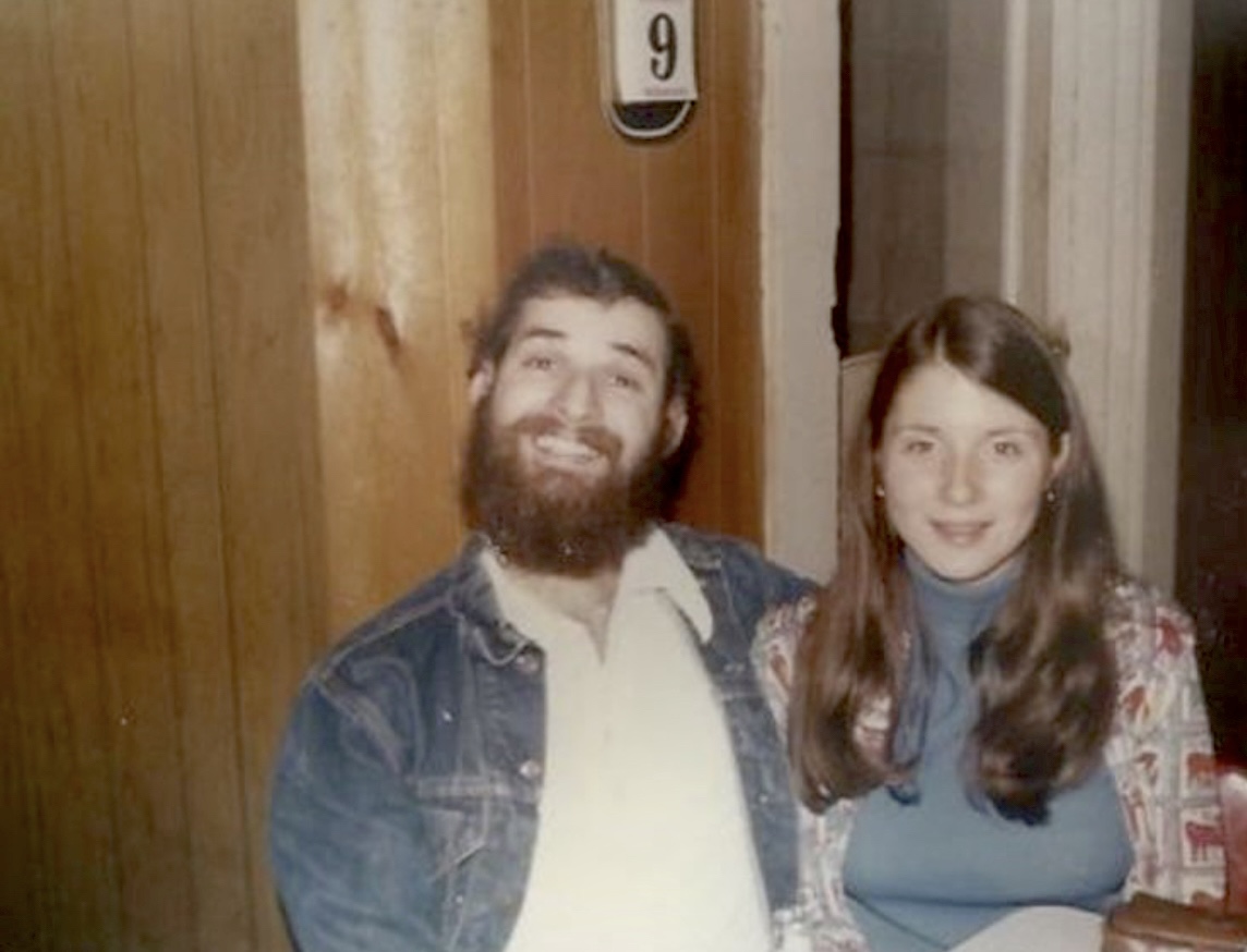 Stoner Couple Achieves Ultimate Vibe Sync