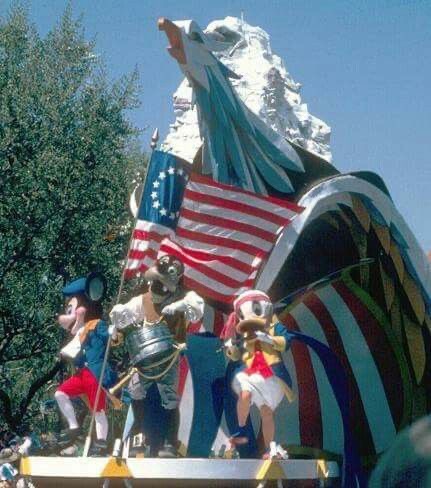 Disneyland’s Bicentennial Parade: Magic Meets Patriotism