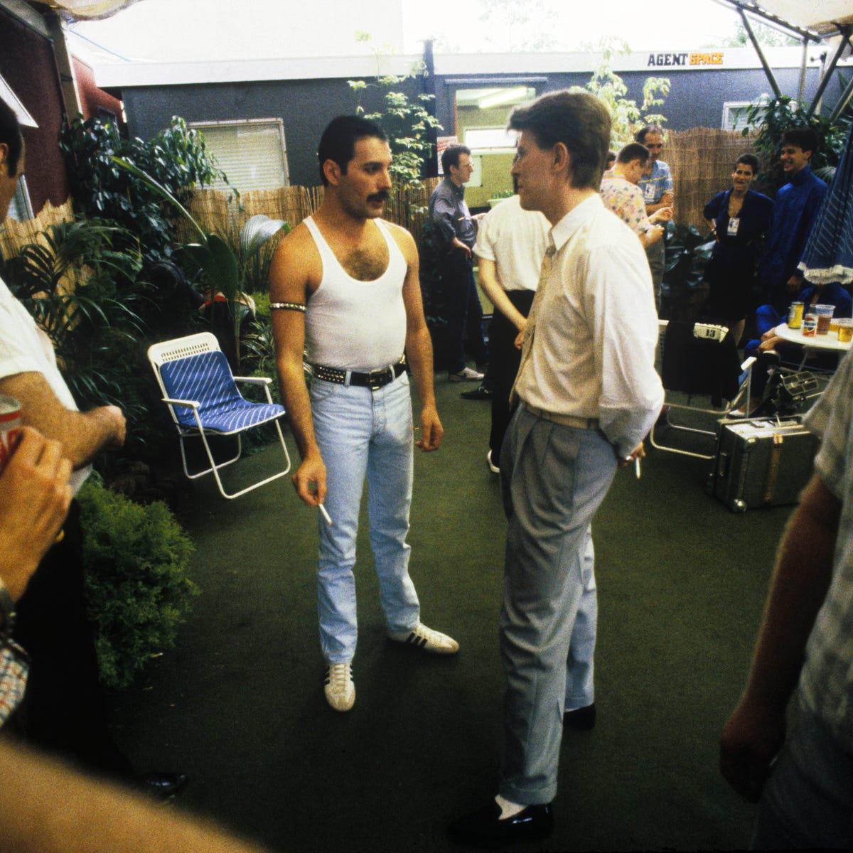 If only we knew what were Freddie Mercury & David Bowie talking about.