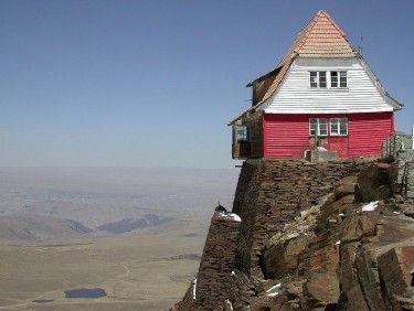Cliffhanger: Real Estate Edition