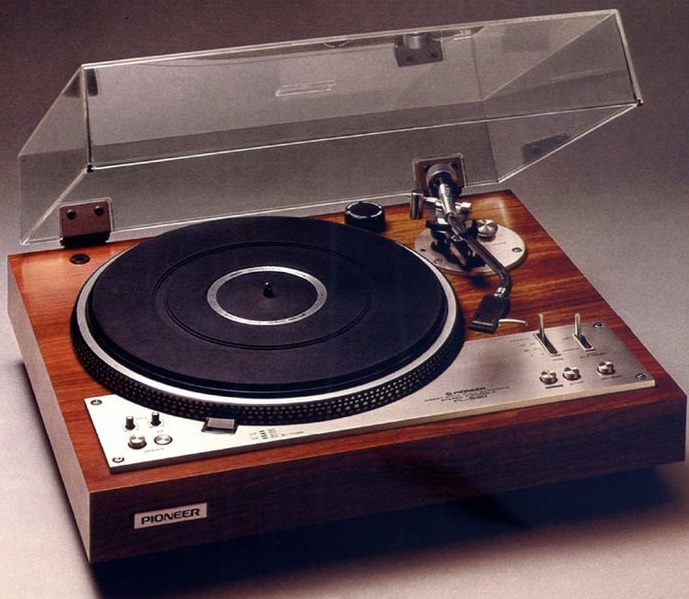 Pioneer PL-530: Quartz-Locked and Loaded