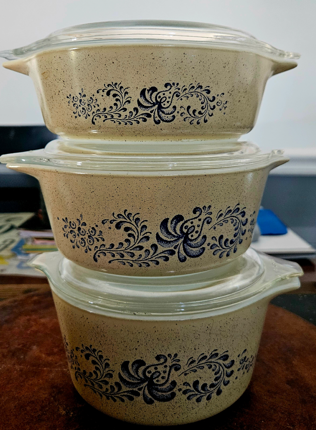 Pyrex casserole dishes