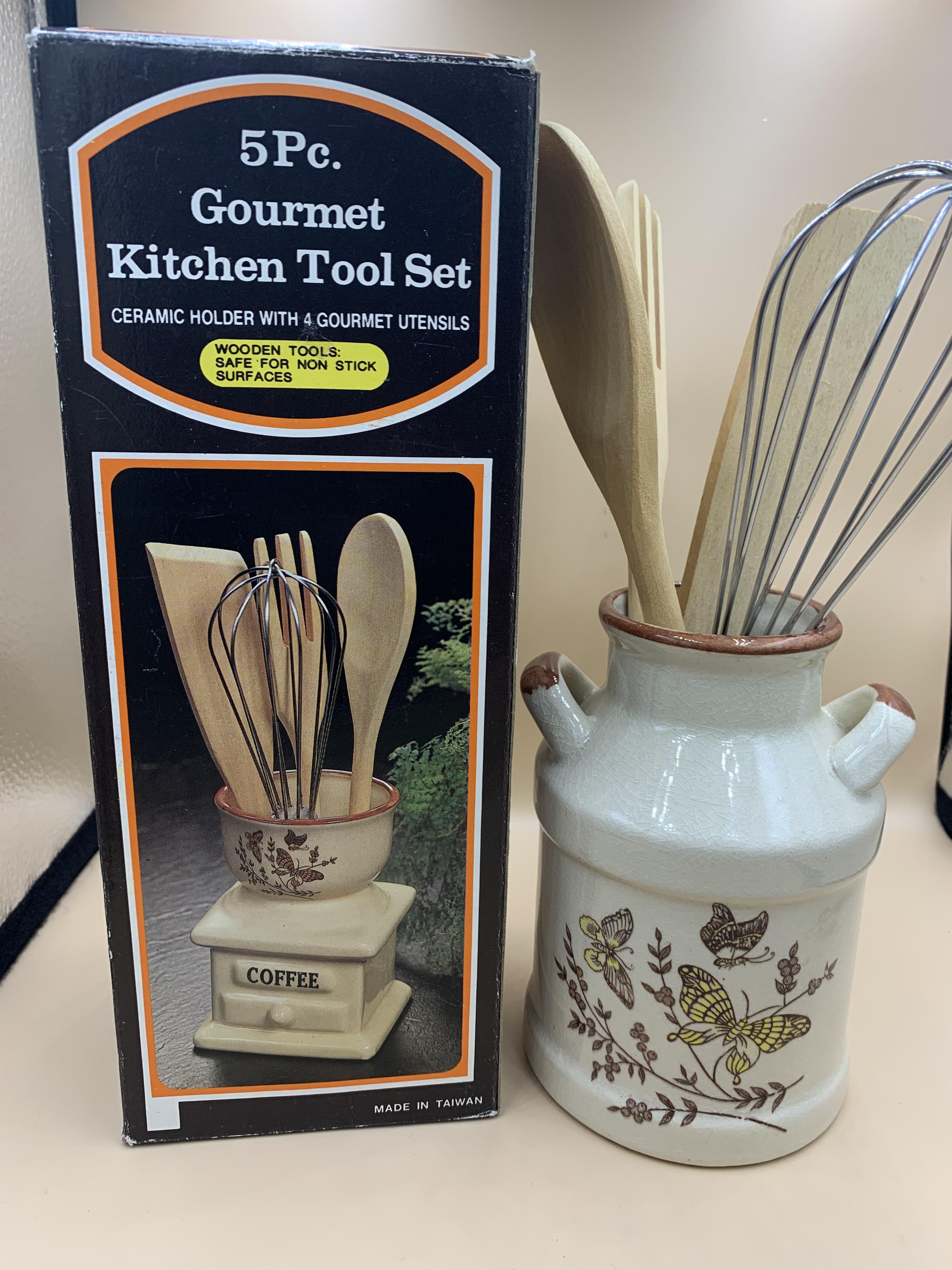 Ceramic kitchen tool set