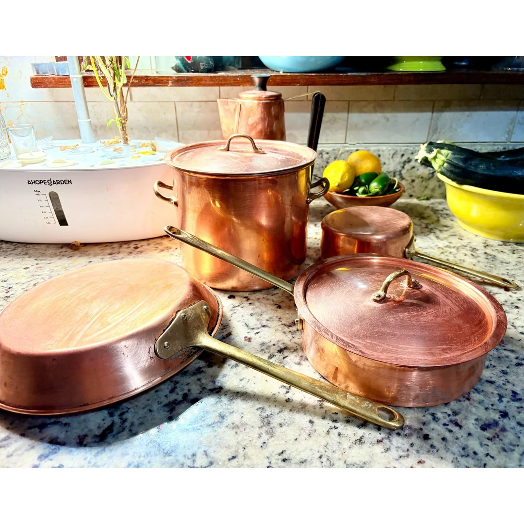 Copper cookware set
