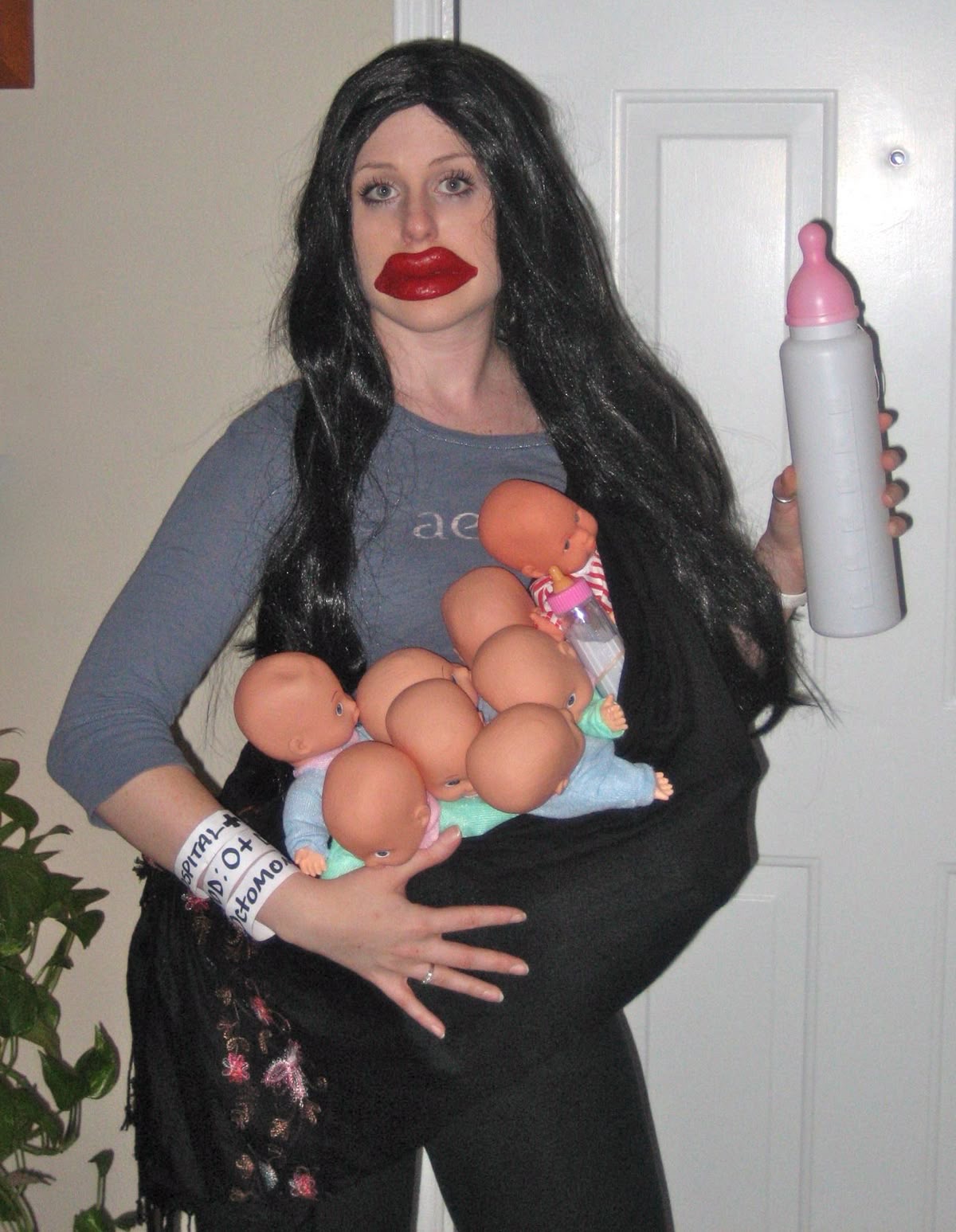 Giant Red Lips and a Bag Full of Babies