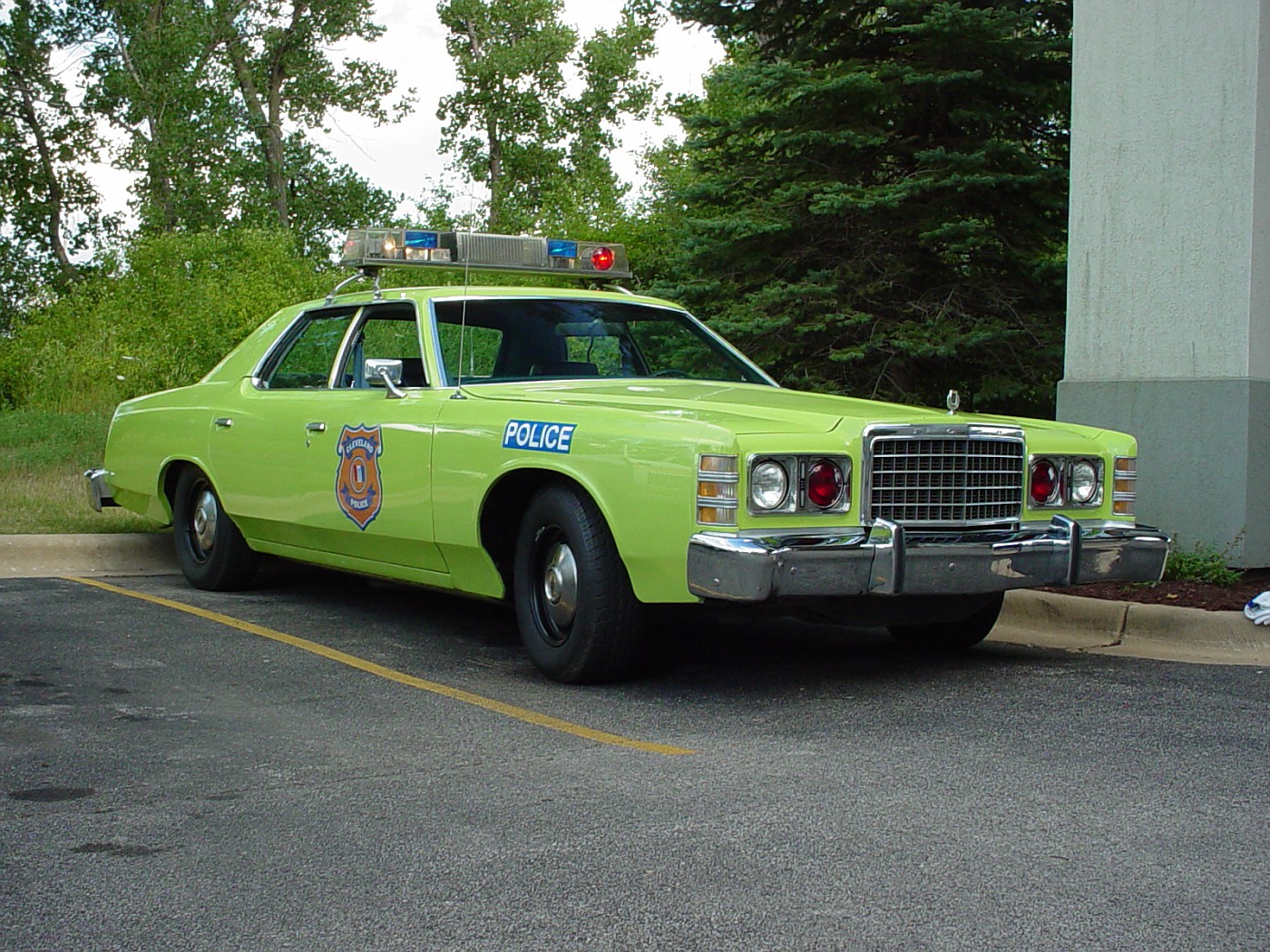 When even the police wanted to stand out in disco neon.