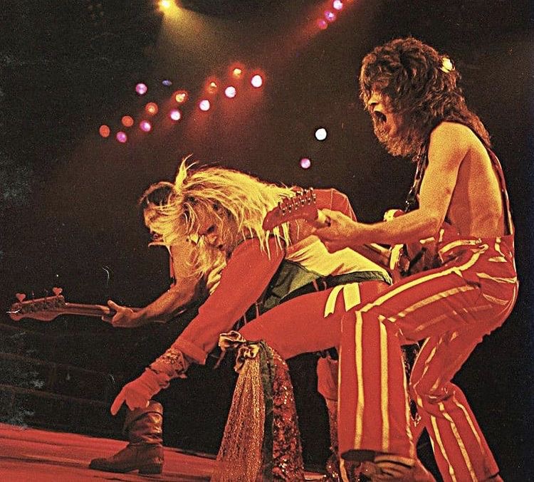 Eddie’s Signature “Tapping” Solo: Mind-Blowing From Every Angle