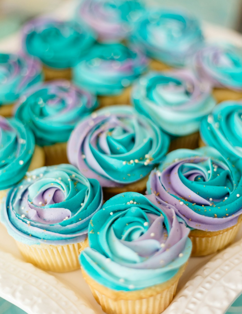 The Great Cupcake Massacre of Table Five