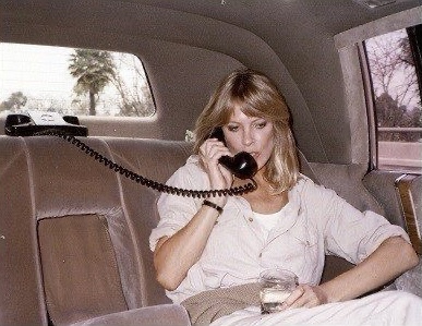 Hotline + Happy Hour = Her Vibe