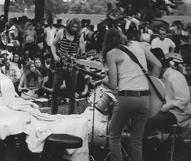 Just the music and the people, nothing else was needed.