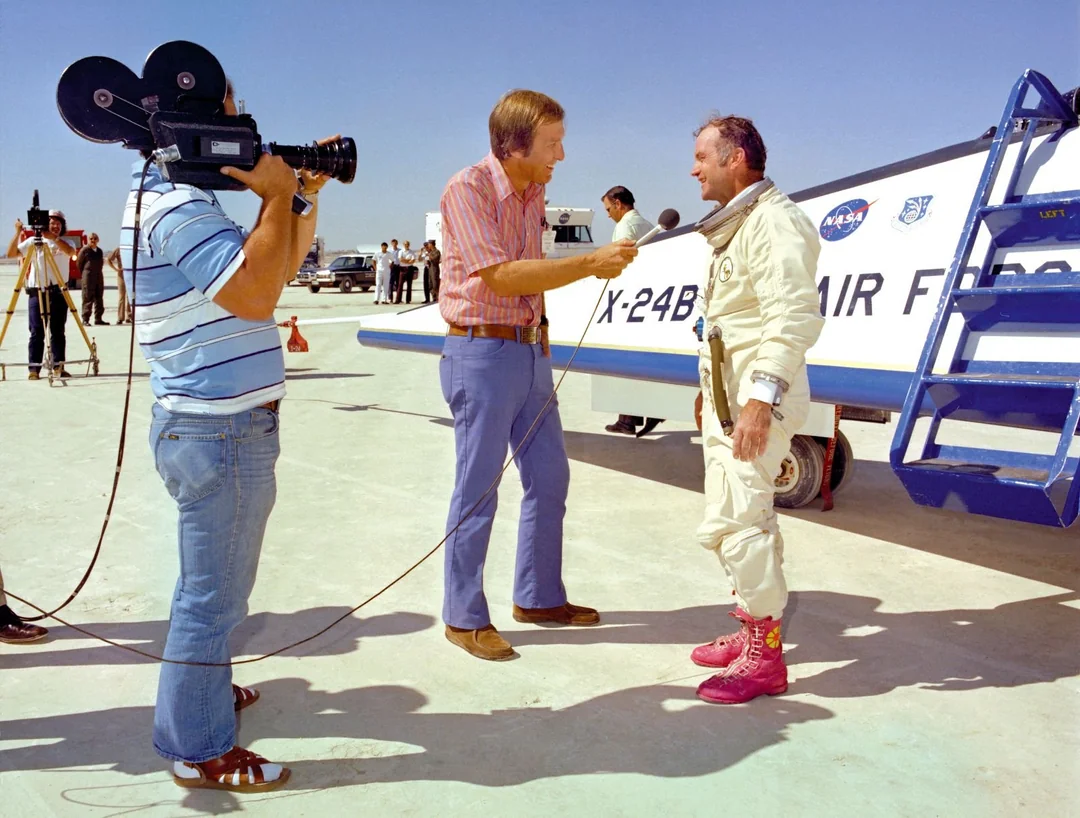 Custom hot-pink boots? Yes please.