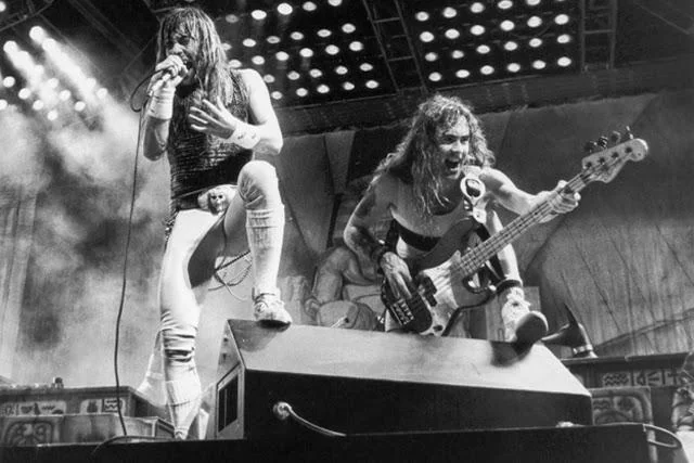 Dickinson and Harris locked in for the crowd.