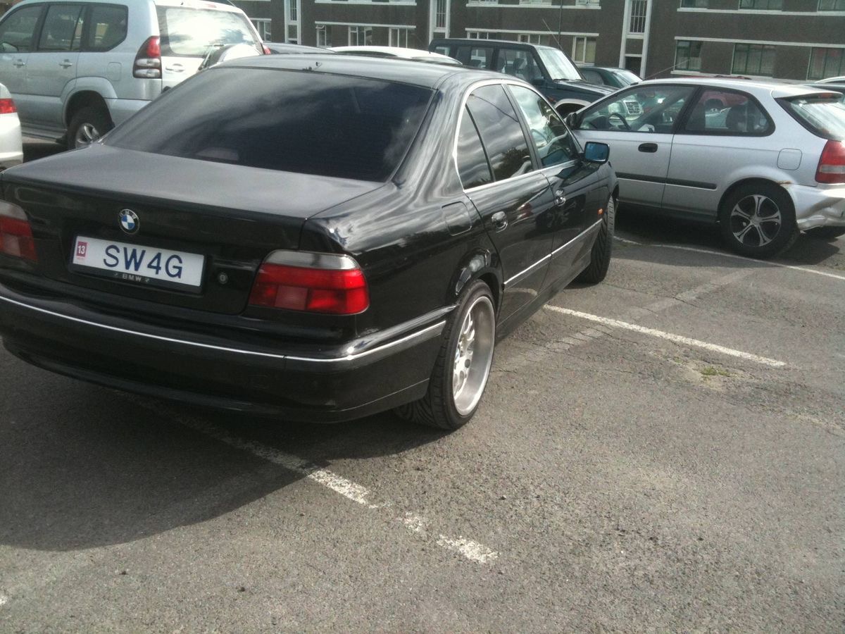 When Your Parking Strategy Is Pure Chaos