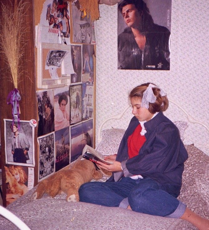 She’s Got a Cat, a Dream, and a Poster of The Boy Of The Week.