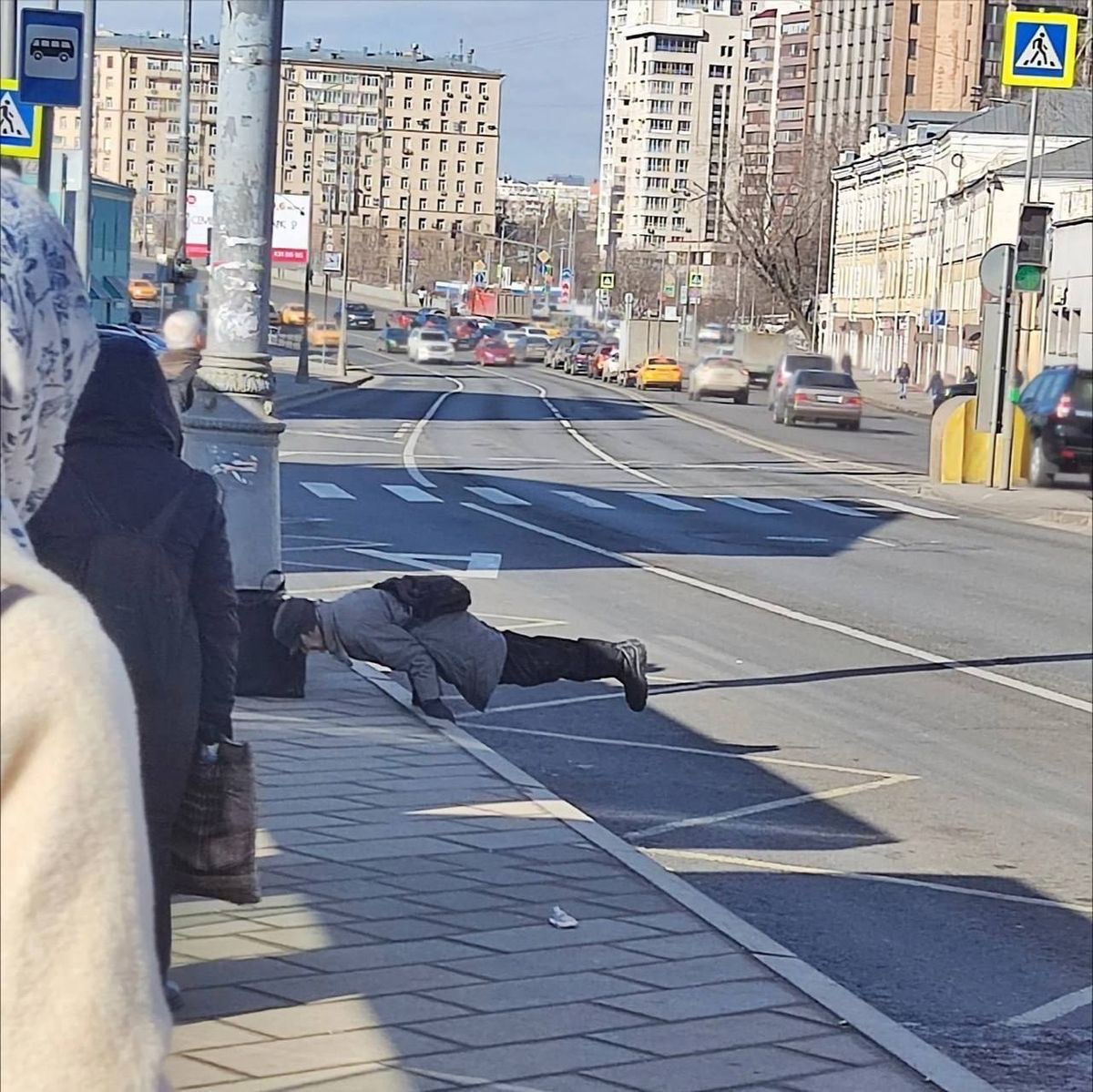 One‑Arm Wonder: Street Acrobat